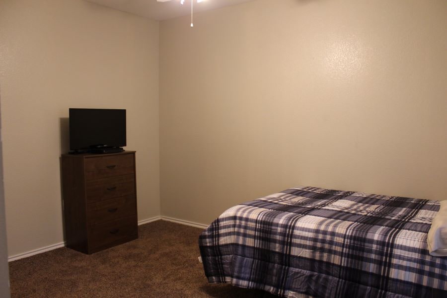 Furnished and Unfurnished Corporate 1 Bedroom Apartments for Rent in Midland TX. Much better than man-camps!
